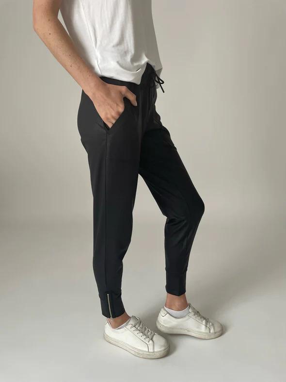 Six Fifty Coated Zip Jogger – Revival Boutique